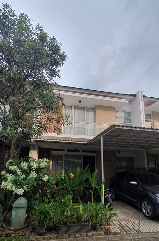 Dekat Stasiun KRL Pondok Ranji - Rumah 2 Lantai 3 KT 2 KM Bintaro Park 1