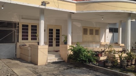 Disewakan 485 m2 Rumah Jl. Teuku Umar Surabaya Pusat kota