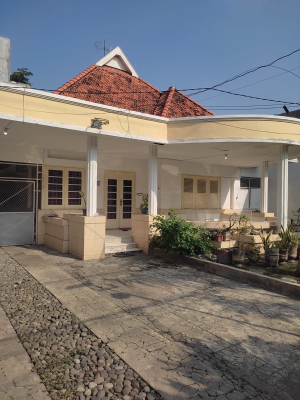 Disewakan 485 m2 Rumah Jl. Teuku Umar Surabaya Pusat kota