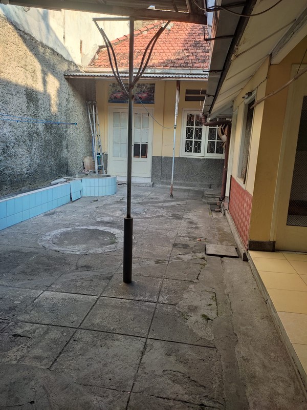 Disewakan 485 m2 Rumah Jl. Teuku Umar Surabaya Pusat kota