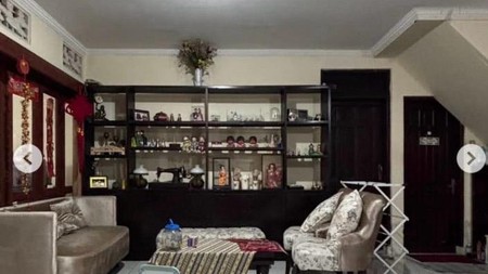 Rumah 2 Lantai Dalam Komplek Dekat Stasiun MRT Lebak Bulus, Jakarta Selatan