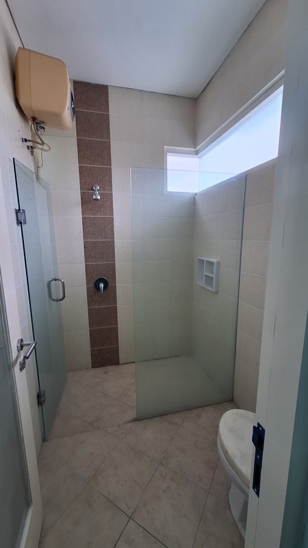 MURAH LUAS Dijual Rumah Royal Residence Wiyung Surabaya Barat Lokasi Terdepan Dekat Showoom Honda Royal Wiyung, Mitra 10, Citraland  Pakuwon Mall