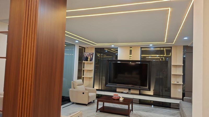 Dijual Rumah Mewah dengan gaya minimaist modern di Taman Beverly Golf Lippo Karawaci Tangerang