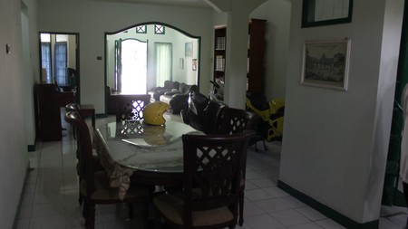 Rumah Siap Huni dengan Hunian Nyaman dan Asri di Ciputat