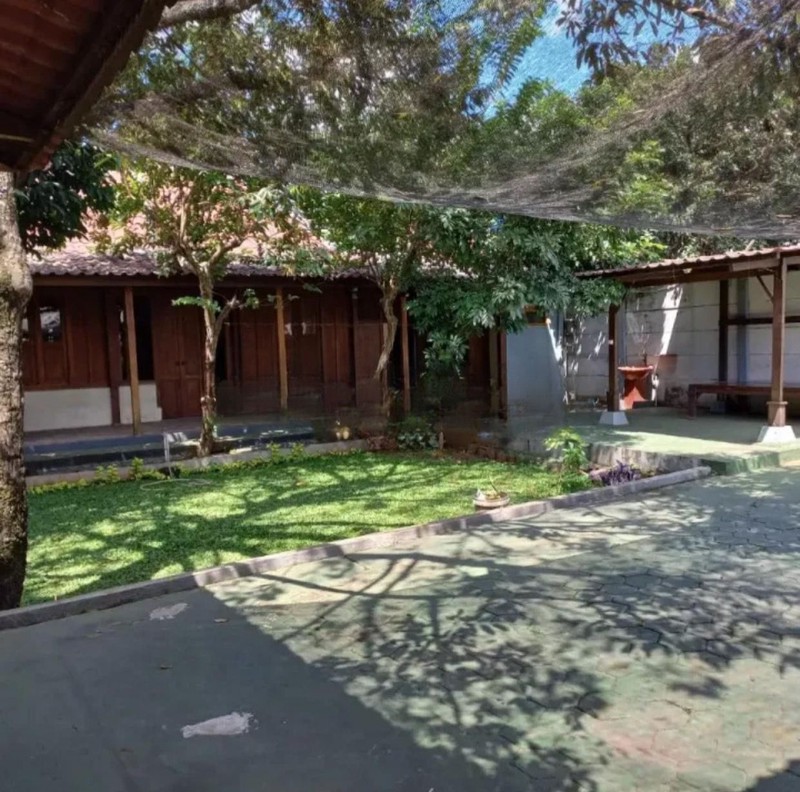 Tanah Hook Pinggir Jalan Utama Luas 1135M² Selangkah ke Tol Krukut