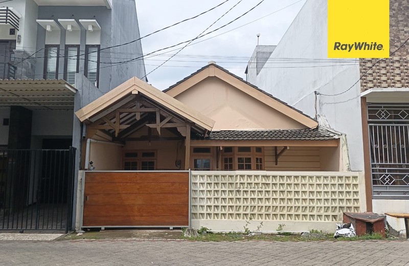 Dijual Rumah Murah di Jalan Rungkut Asri Tengah Surabaya