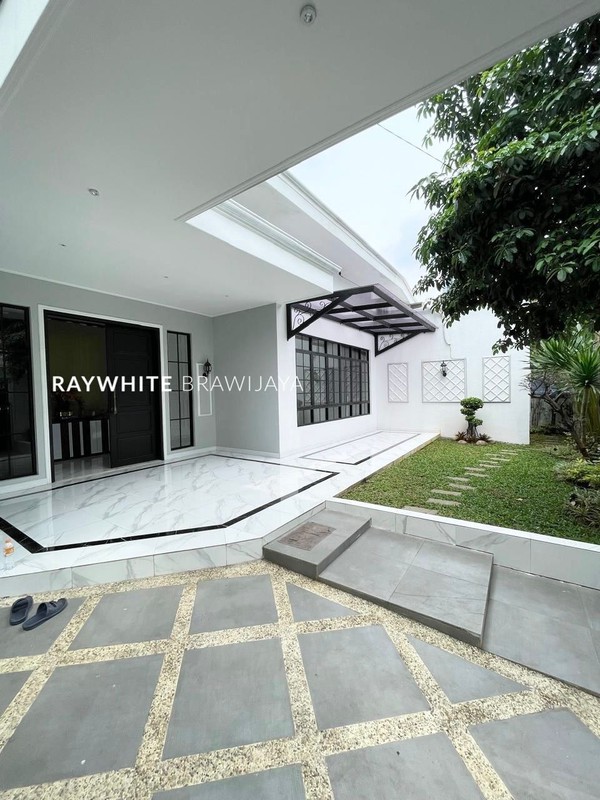 Brand New House Modern Area Wijaya Kusuma Cilandak