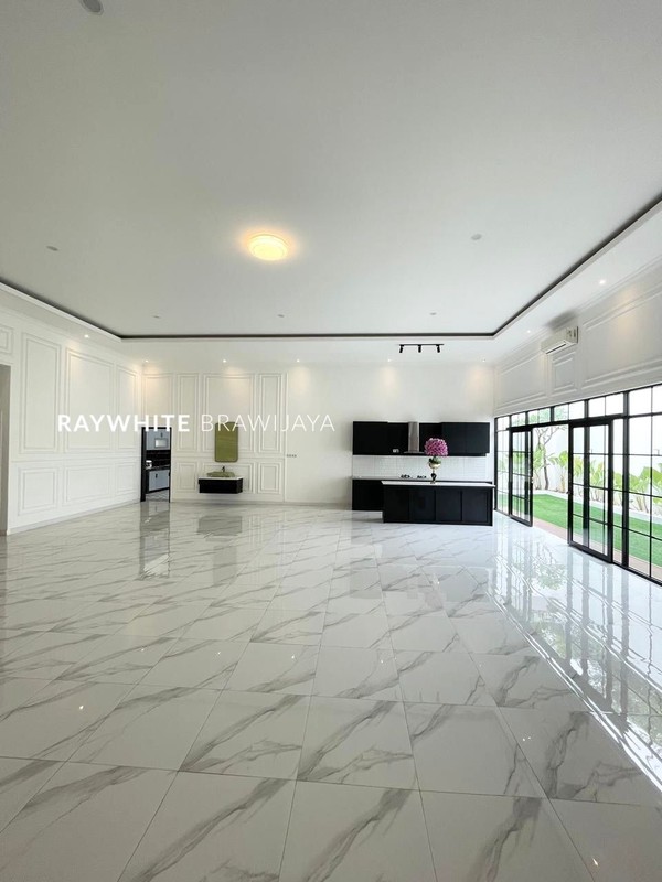 Brand New House Modern Area Wijaya Kusuma Cilandak