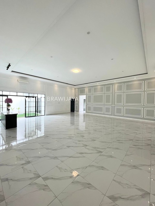 Brand New House Modern Area Wijaya Kusuma Cilandak