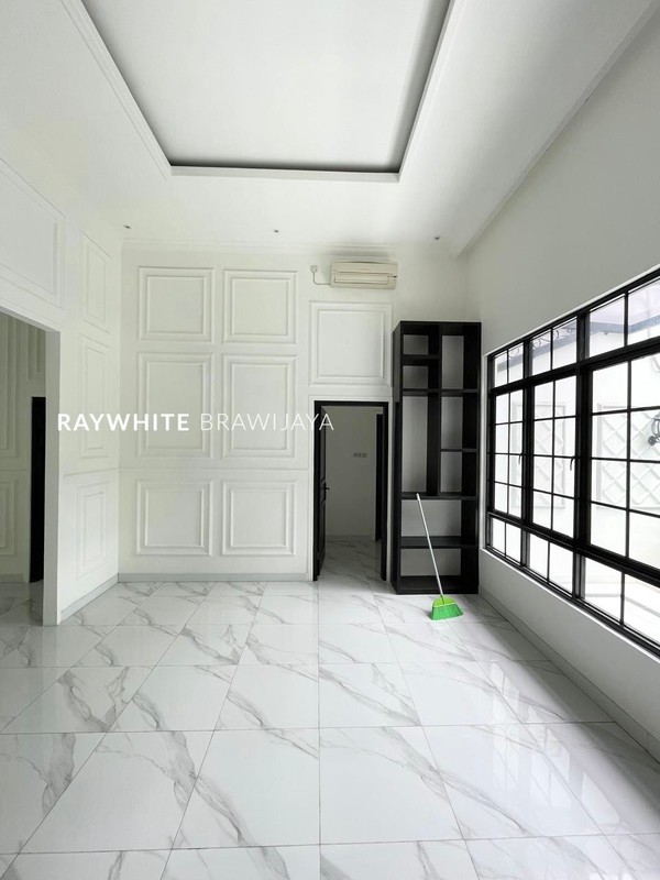 Brand New House Modern Area Wijaya Kusuma Cilandak