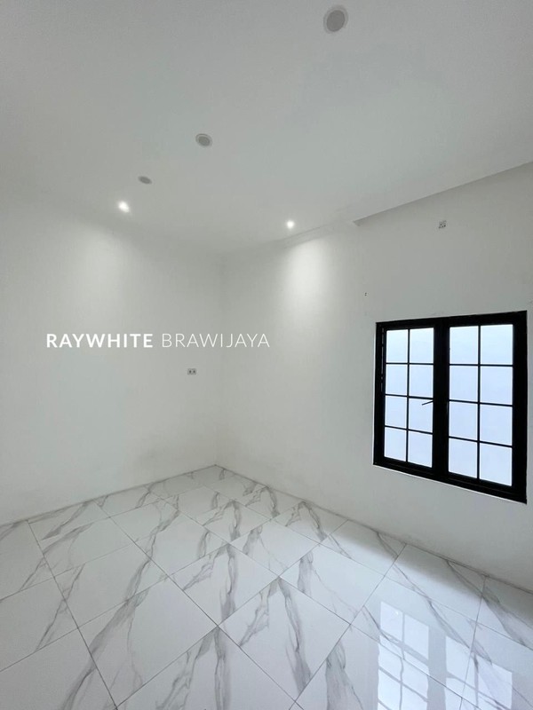 Brand New House Modern Area Wijaya Kusuma Cilandak