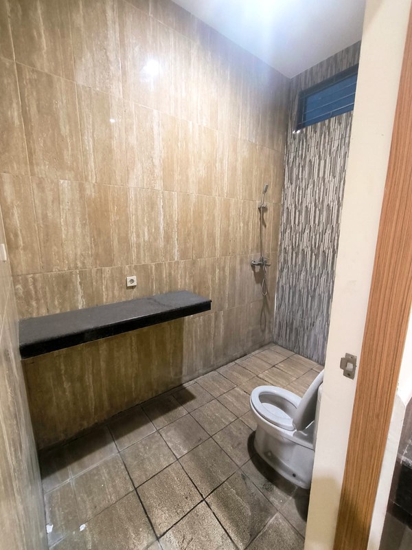 DIJUAL CEPAT RUMAH BARU 3 LANTAI PONDOK MUTIARA SIDOARJO