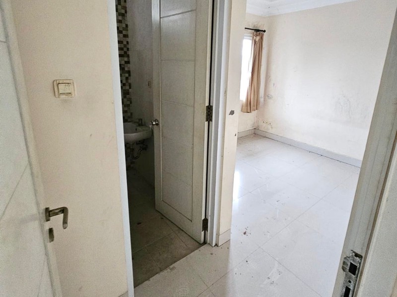 DIJUAL! RUMAH DEKAT DARI BINTARO XCHANGE COCOK UNTUK PASANGAN MUDA