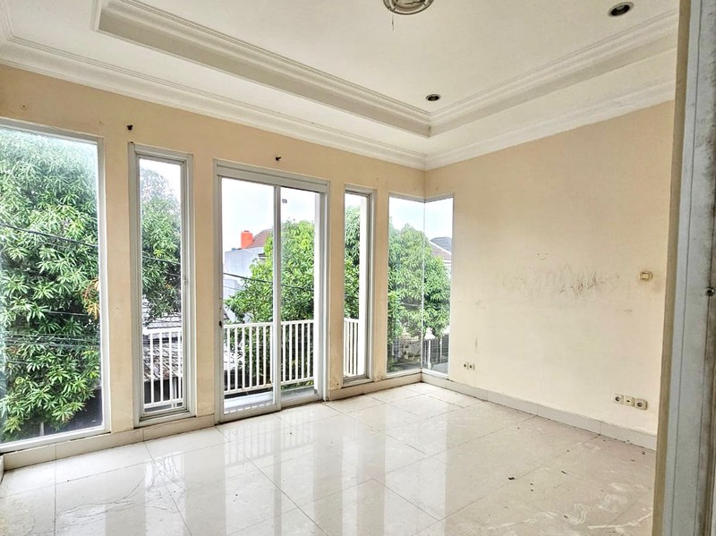 DIJUAL! RUMAH DEKAT DARI BINTARO XCHANGE COCOK UNTUK PASANGAN MUDA