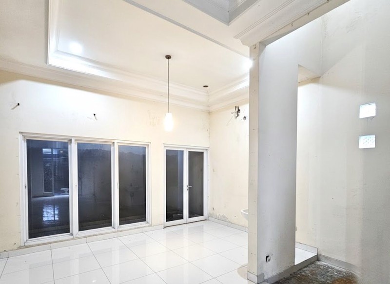 DIJUAL! RUMAH DEKAT DARI BINTARO XCHANGE COCOK UNTUK PASANGAN MUDA