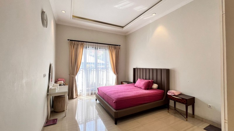 Rumah Siap Huni dengan Hunian Nyaman dan Asri di Ciputat