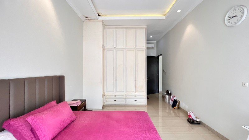 Rumah Siap Huni dengan Hunian Nyaman dan Asri di Ciputat