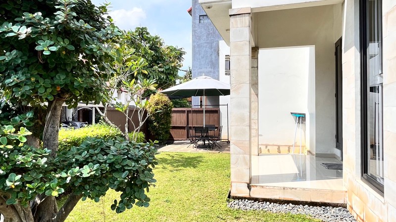 Rumah Siap Huni dengan Hunian Nyaman dan Asri di Ciputat