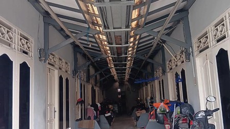 Kontrakan 14 Pintu Lokasi Strategis dari Akses Jalan di @Kebayoran, Jakarta Selatan.