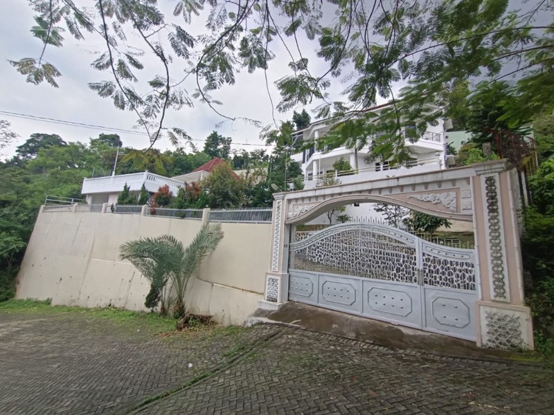 jual Cepat Villa Mewah Siap Huni di Tretes  