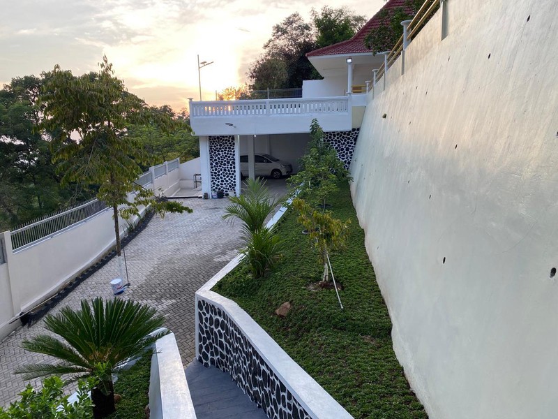 jual Cepat Villa Mewah Siap Huni di Tretes  