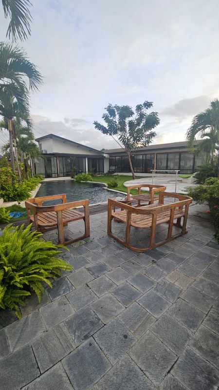 FOR SALE - LEASEHOLD - Brand New Villa with Huge Garden and Pool in between Kerobokan and Canggu, BALI