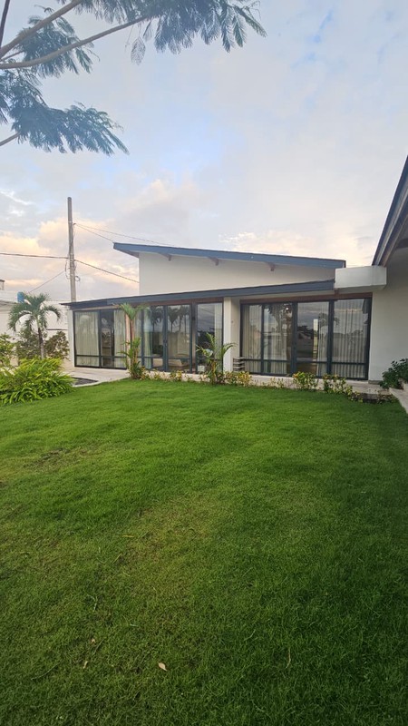 FOR SALE - LEASEHOLD - Brand New Villa with Huge Garden and Pool in between Kerobokan and Canggu, BALI