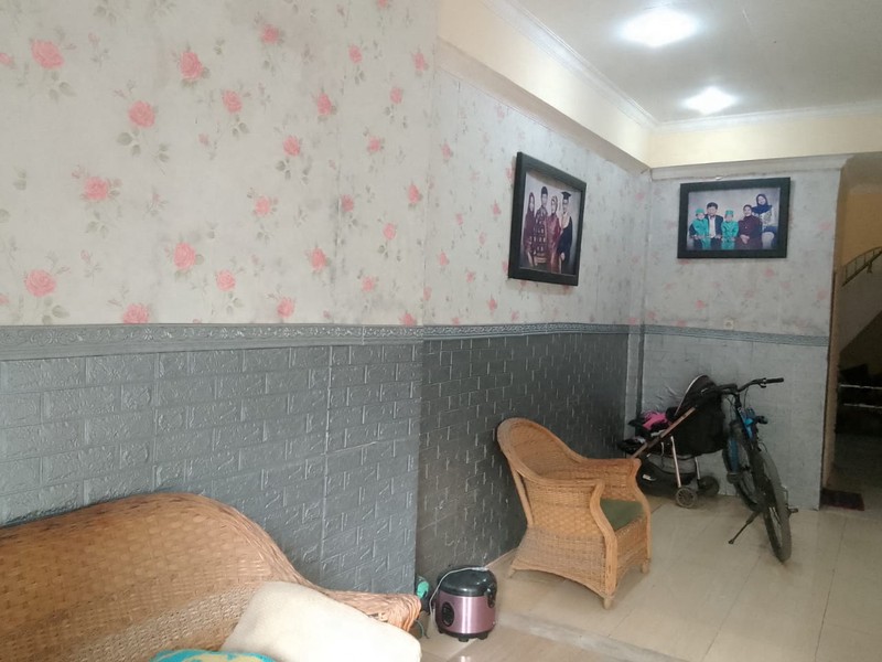 Rumah 3 lantai di kawasan Cinunuk Cileunyi