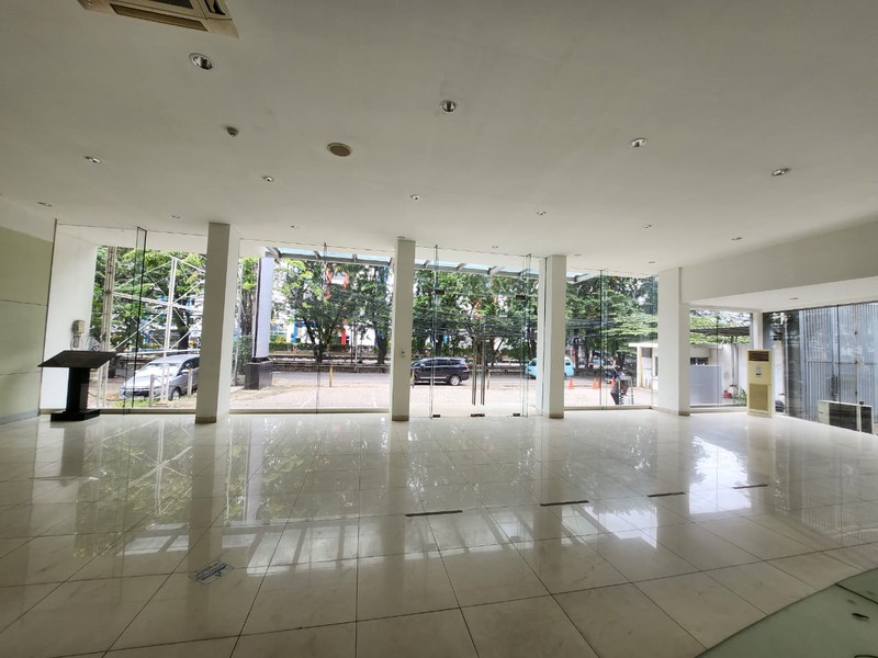 Gedung Ex Showroom di Sunter