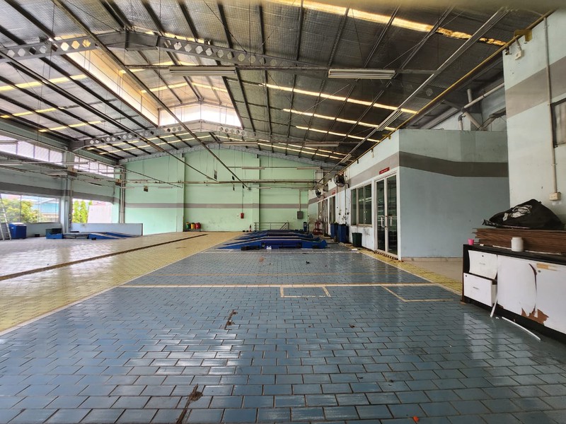 Gedung Ex Showroom di Sunter
