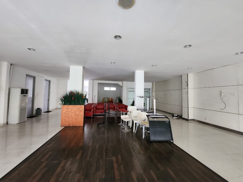 Gedung Ex Showroom di Sunter