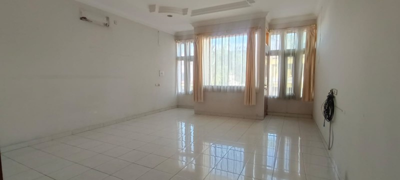 Ruko 3,5 Lantai di Taman Kopo Indah Bandung