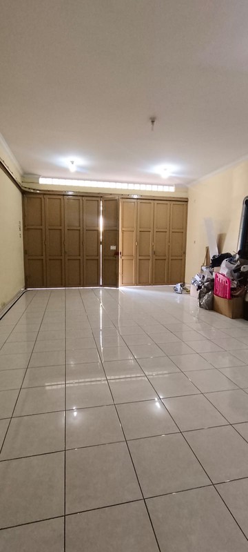 Ruko 3,5 Lantai di Taman Kopo Indah Bandung