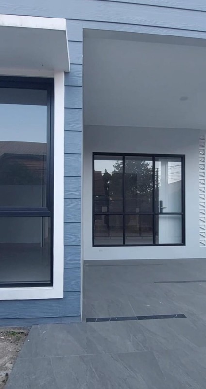 Rumah Megah Taman Holis Indah 2