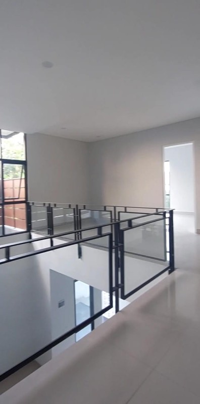 Rumah Megah Taman Holis Indah 2