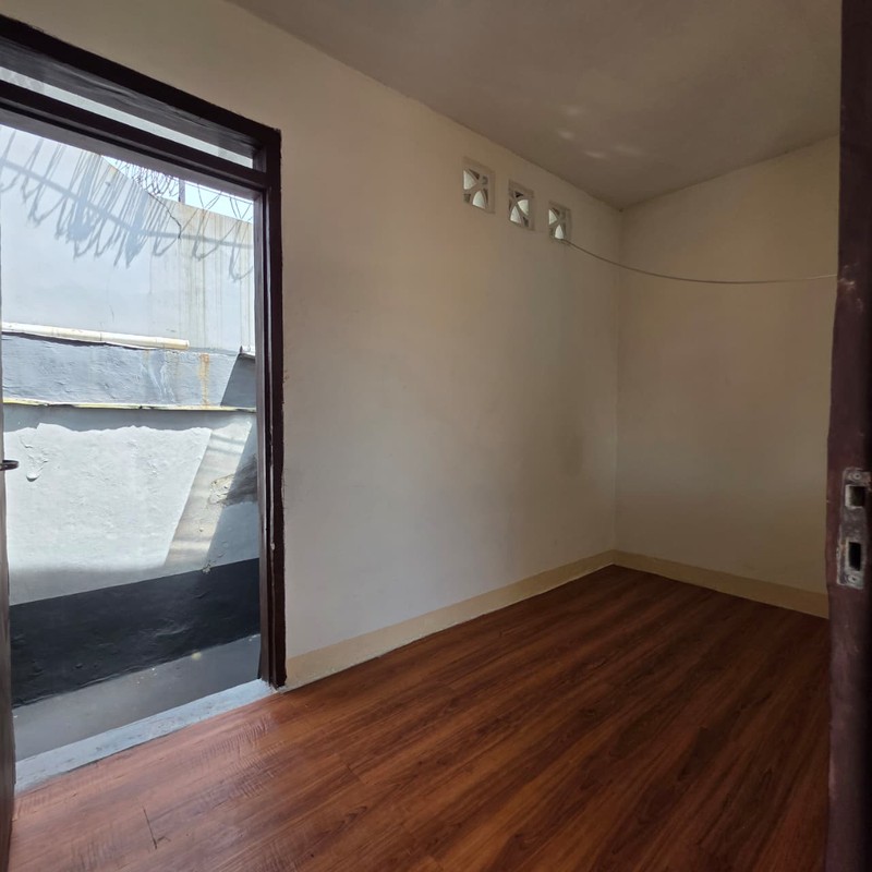 Rumah Tinggal Terawat di Tengah Kota Bandung