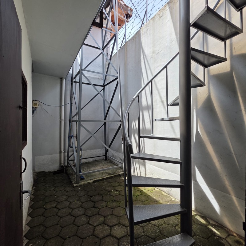 Rumah Tinggal Terawat di Tengah Kota Bandung