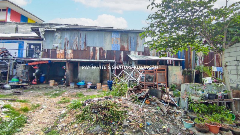 Tanah Kavling dan Rumah Kontrakan di Jalan Flamboyan 