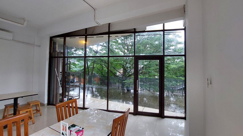 Ruko Posisi Hoek 3 Lantai Royal Sentul Park