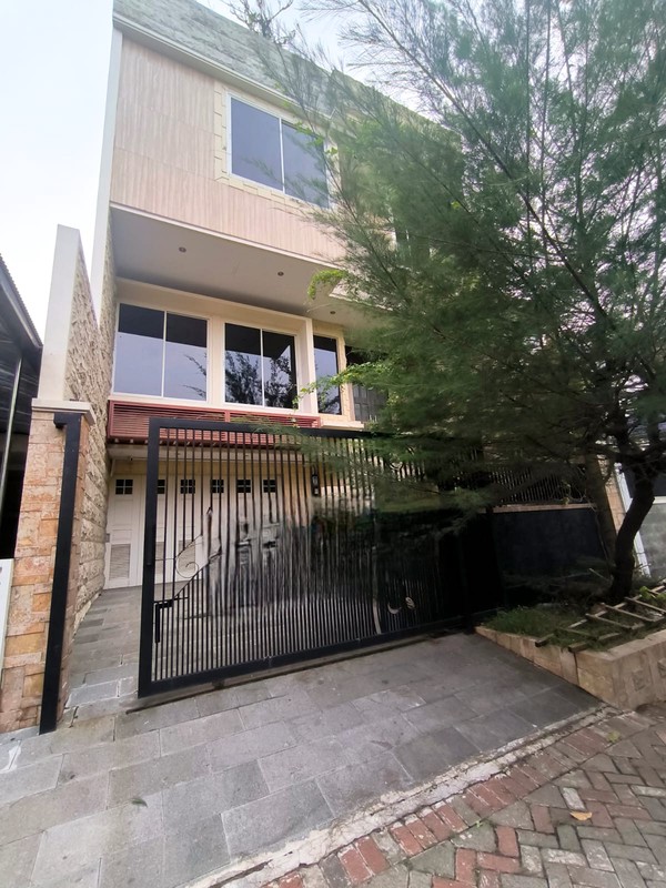 DIJUAL CEPAT RUMAH BARU 3 LANTAI PONDOK MUTIARA SIDOARJO