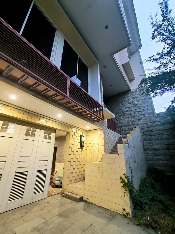 DIJUAL CEPAT RUMAH BARU 3 LANTAI PONDOK MUTIARA SIDOARJO