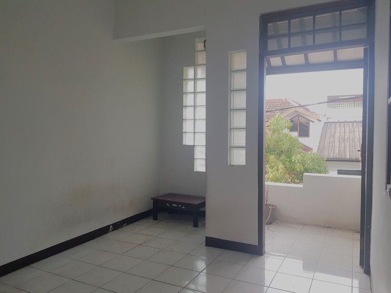 Rumah di Pratista Antapani Dekat Griya Antapani Bandung
