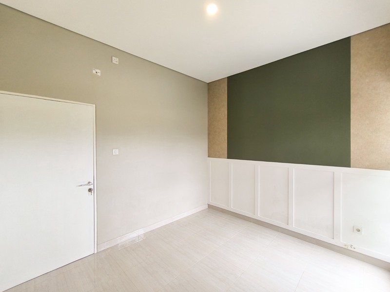 Dijual Rumah Bagus,bebas banjir di Mahagoni Park, Graha Raya Bintaro.