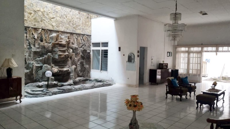 Rumah di Medokan Asri Barat Surabaya Timur, Hook/Pojokan, Dekat Kampus UPN, Tol Waru Juanda, Kawasan rumah nyaman, bebas banjir - LT -