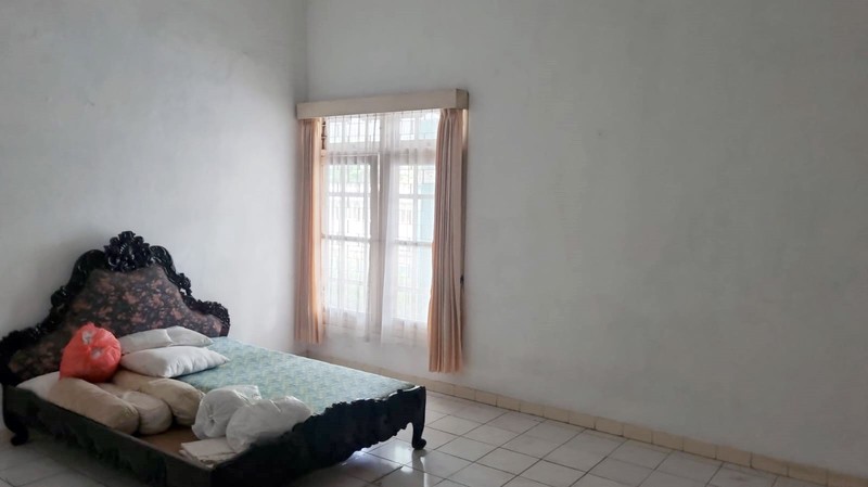 Rumah di Medokan Asri Barat Surabaya Timur, Hook/Pojokan, Dekat Kampus UPN, Tol Waru Juanda, Kawasan rumah nyaman, bebas banjir - LT -