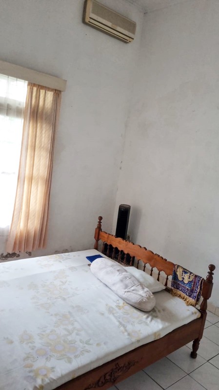 Rumah di Medokan Asri Barat Surabaya Timur, Hook/Pojokan, Dekat Kampus UPN, Tol Waru Juanda, Kawasan rumah nyaman, bebas banjir - LT -