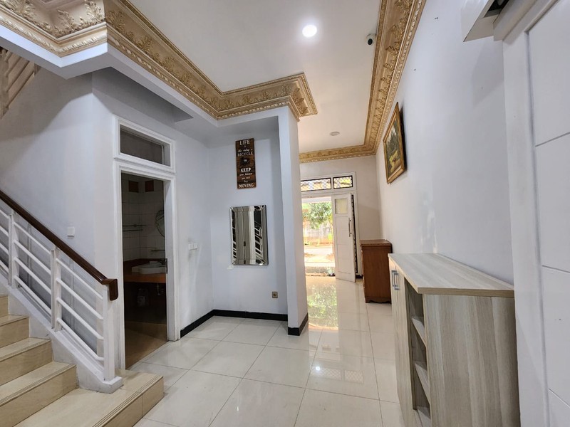 Rumah 2 lantai Fully Furnished ,Full Renov siap huni Di Gading Kusuma