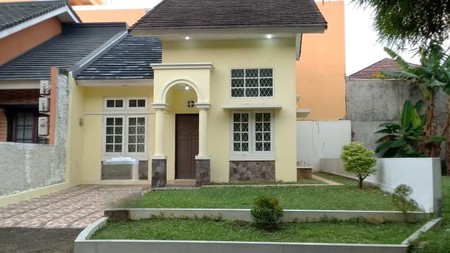 Rumah 1 Lantai Kuldesak - Ada Tanah Fasum Luas di di  Kota Wisata Cibubur 