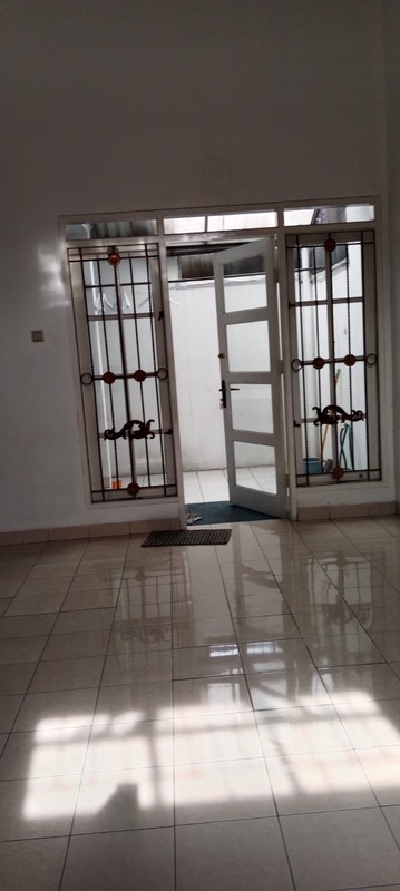 Rumah 1 Lantai Kuldesak - Ada Tanah Fasum Luas di di  Kota Wisata Cibubur 