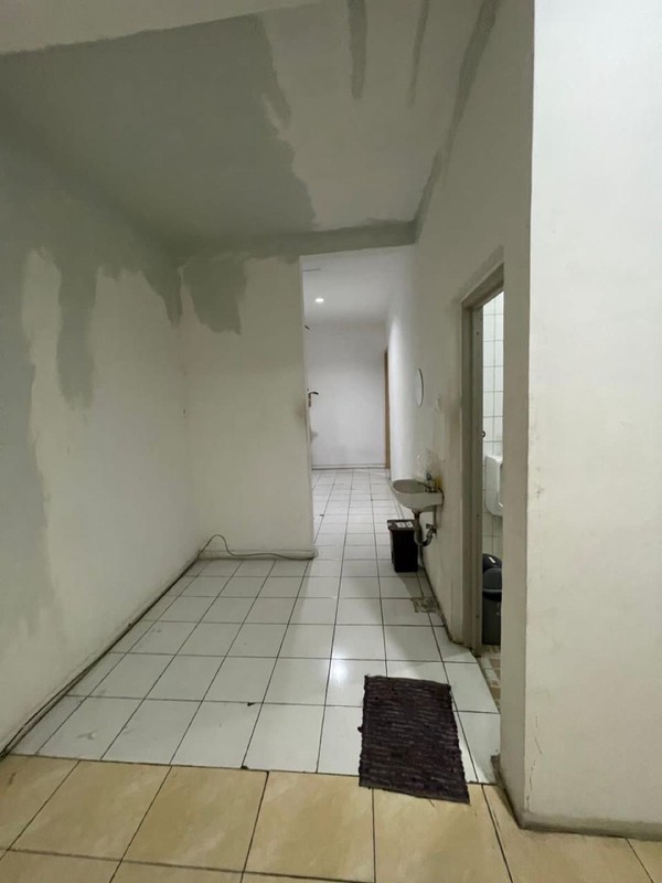 Ruko strategis , pinggir jalan raya